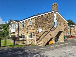 One bed ground floor flat in Poole-In-Wharfedale.