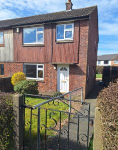 Two Bed house in Yeadon.